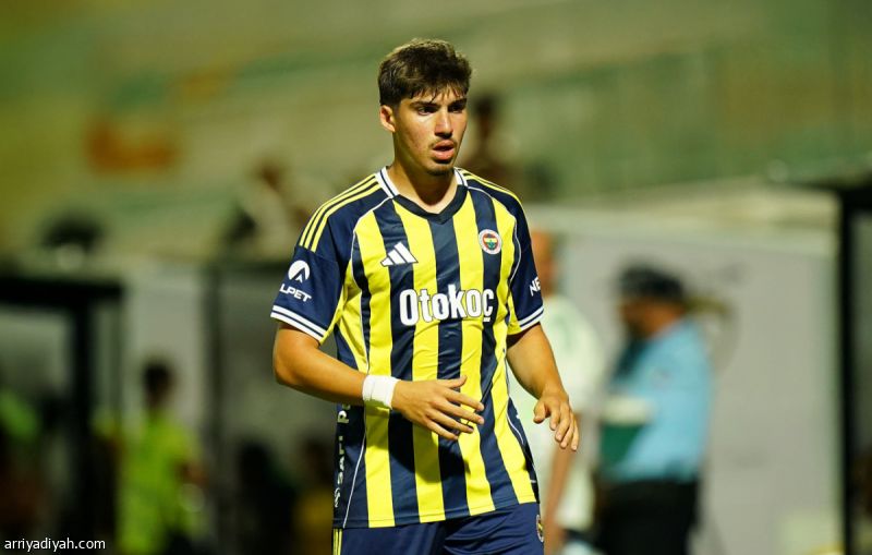 أكتشيشيك يوقع.. والانضمام بعد التوقف