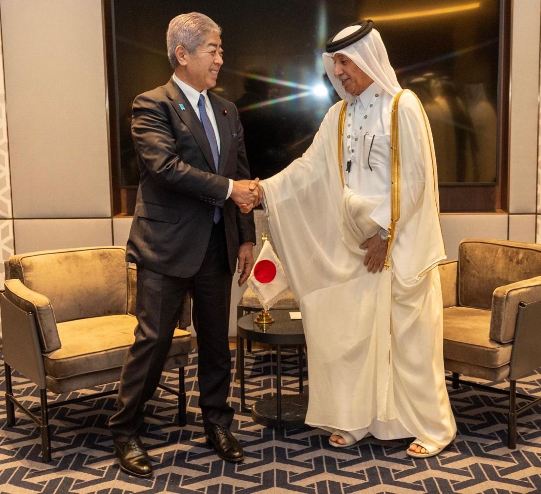 وزير الدولة للشؤون الخارجية يجتمع مع وزير خارجية اليابان