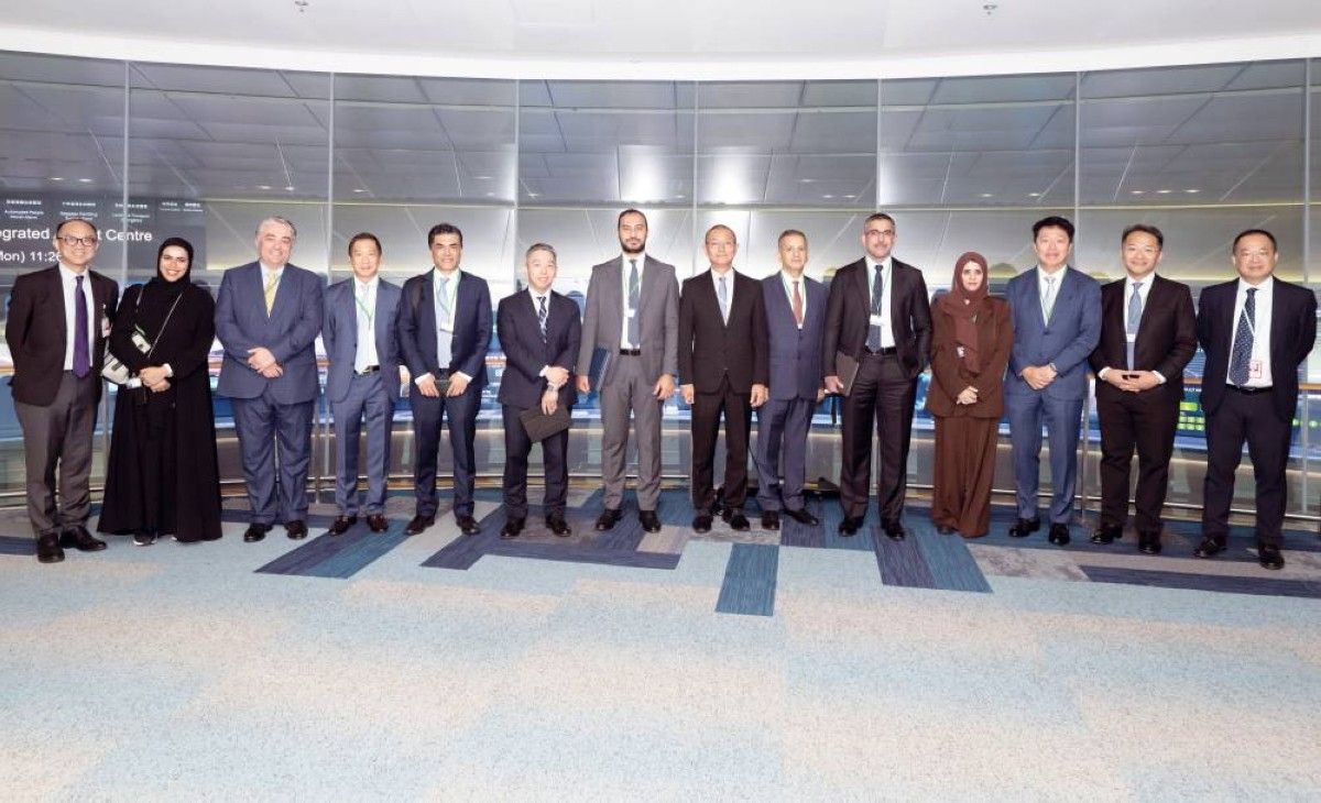 الإمارات تبحث تعزيز التعاون مع كوريا وهونغ كونغ في مجالي الطاقة والمياه