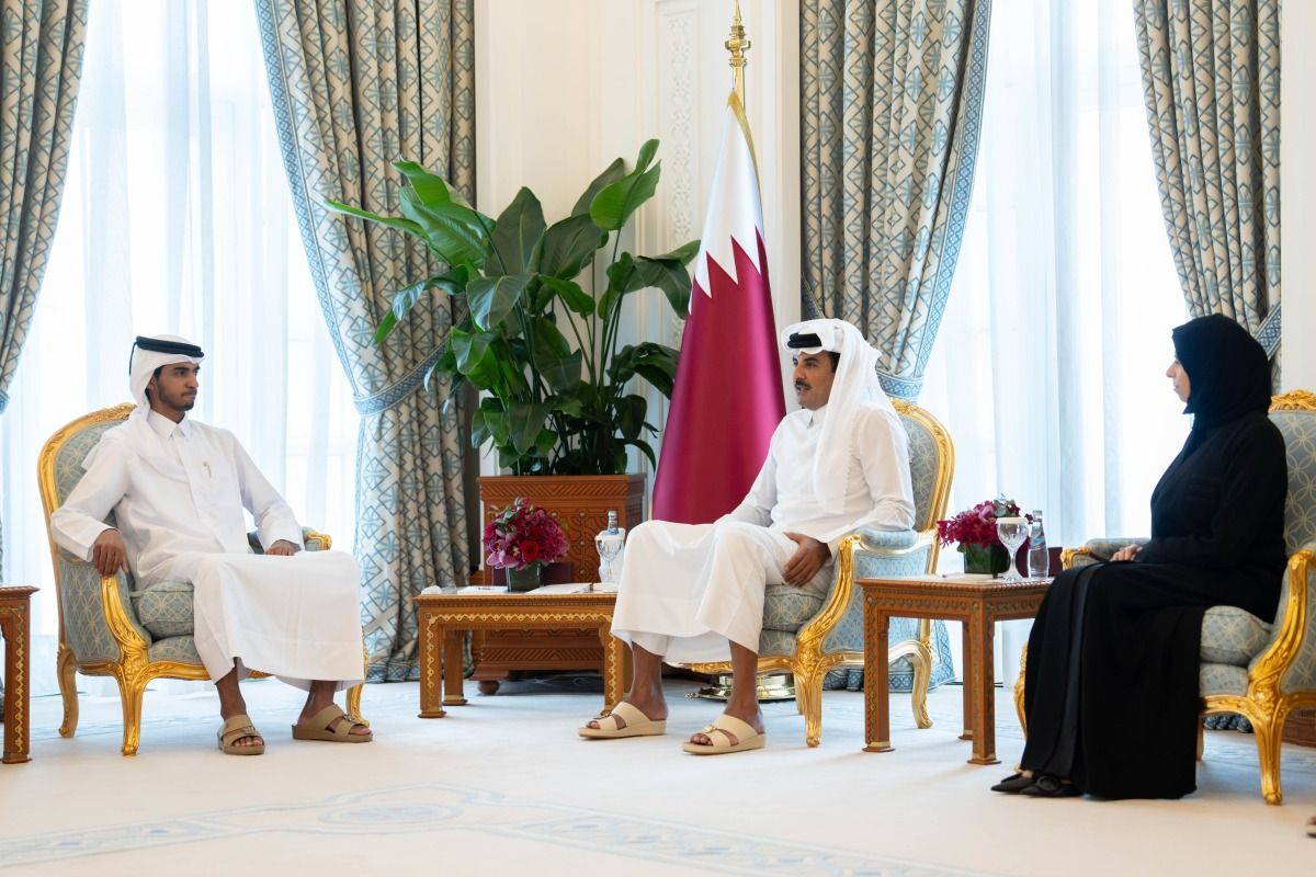 سمو الأمير يكرم الطلاب المتفوقين في الثانوية العامة