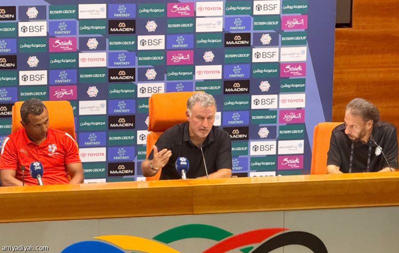 بعد اقتراب نيوم من مهاجم جديد.. 3 أندية تطلب عبده