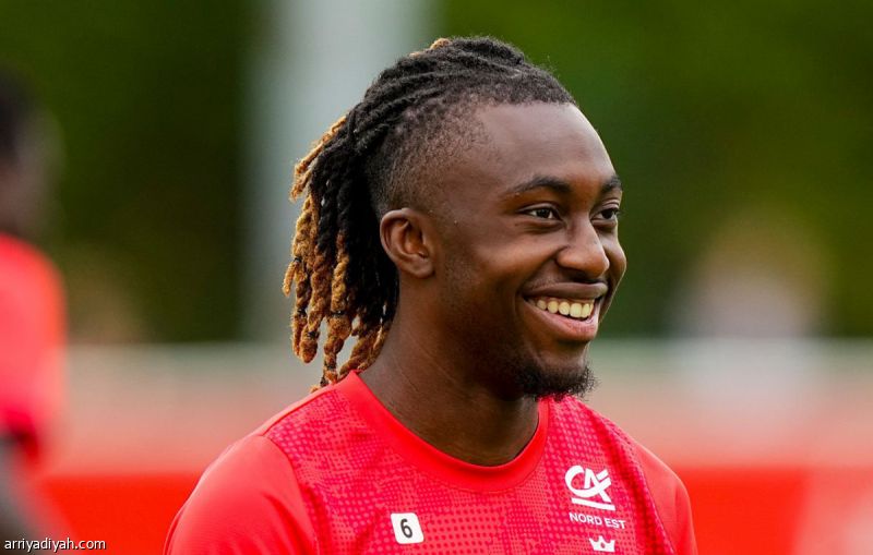 الأهلي يوقع مع أتانجا 3 مواسم