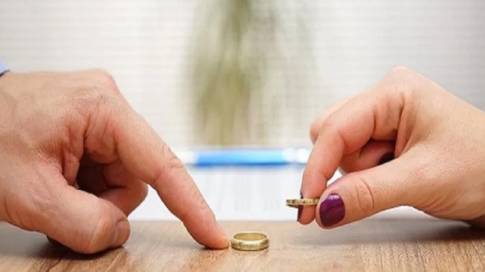 خسوف كلي للقمر سيجلب صعوبات مالية وطاقة سلبية تؤثر على الحياة الشخصية والمهنية لأصحاب 4 ابراج