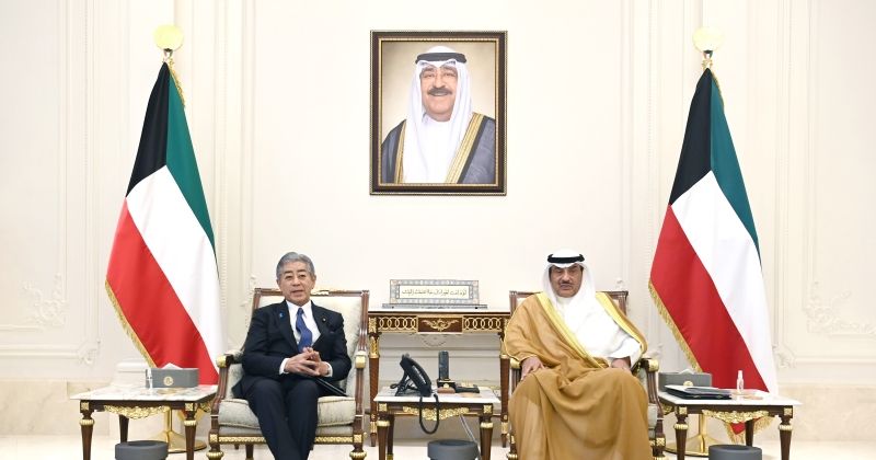 سمو ولي العهد يستقبل وزير خارجية اليابان