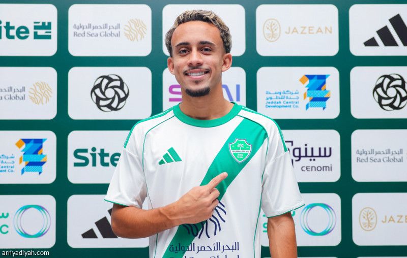 أحدثهم جونسالفيس.. 24 برازيليا التحقوا بالأهلي في «المحترفين»