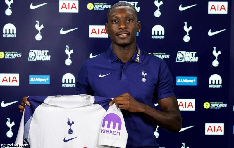 مواني.. مغامرة جديدة في لندن