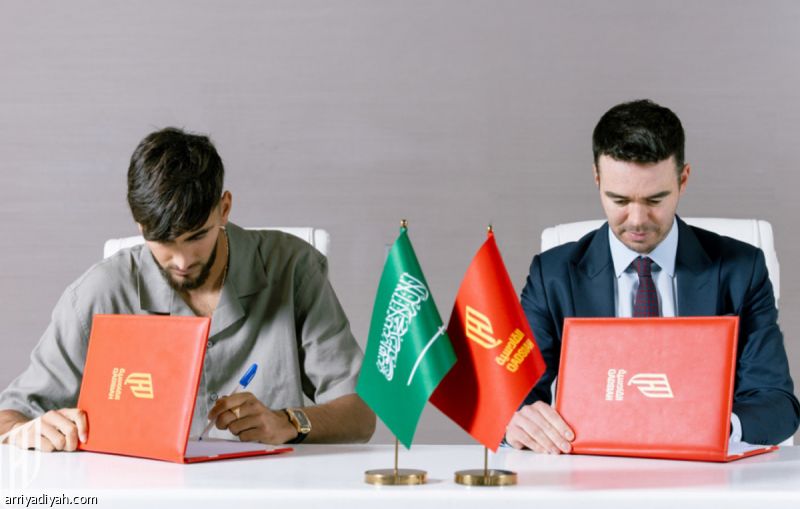 القادسية يعير خيمينيز إلى إلدينسي