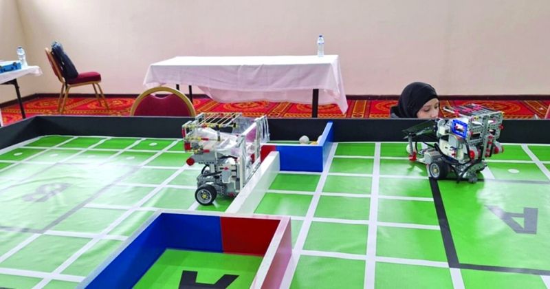 جانب من مشاركة إحدى الطالبات في مسابقات الذكاء الاصطناعي