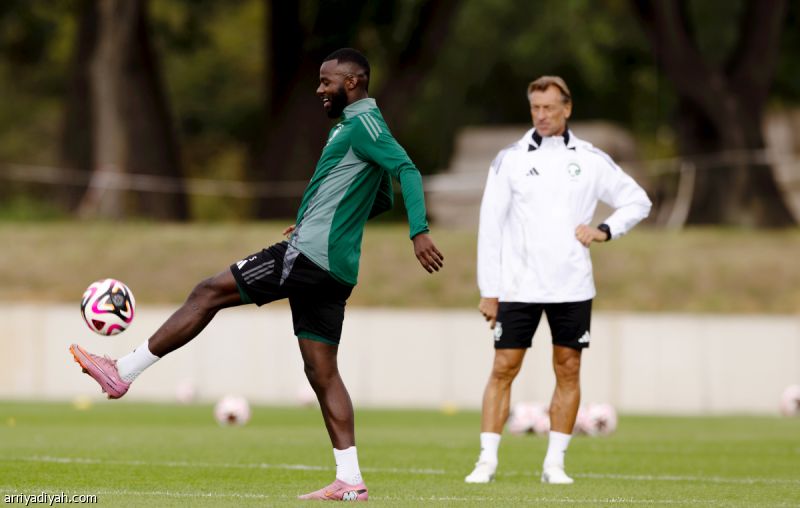 مواجهة ثالثة بين «الأخضر» ومقدونيا الشمالية