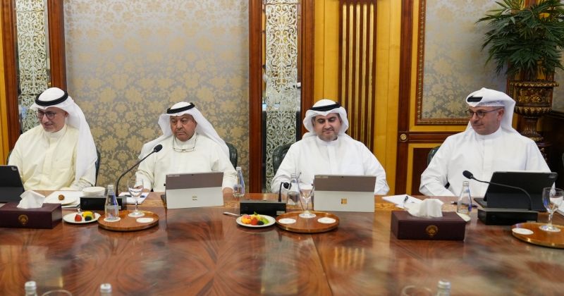 لجنة وزارية خماسية لمراجعة قرارات «الصناعة»