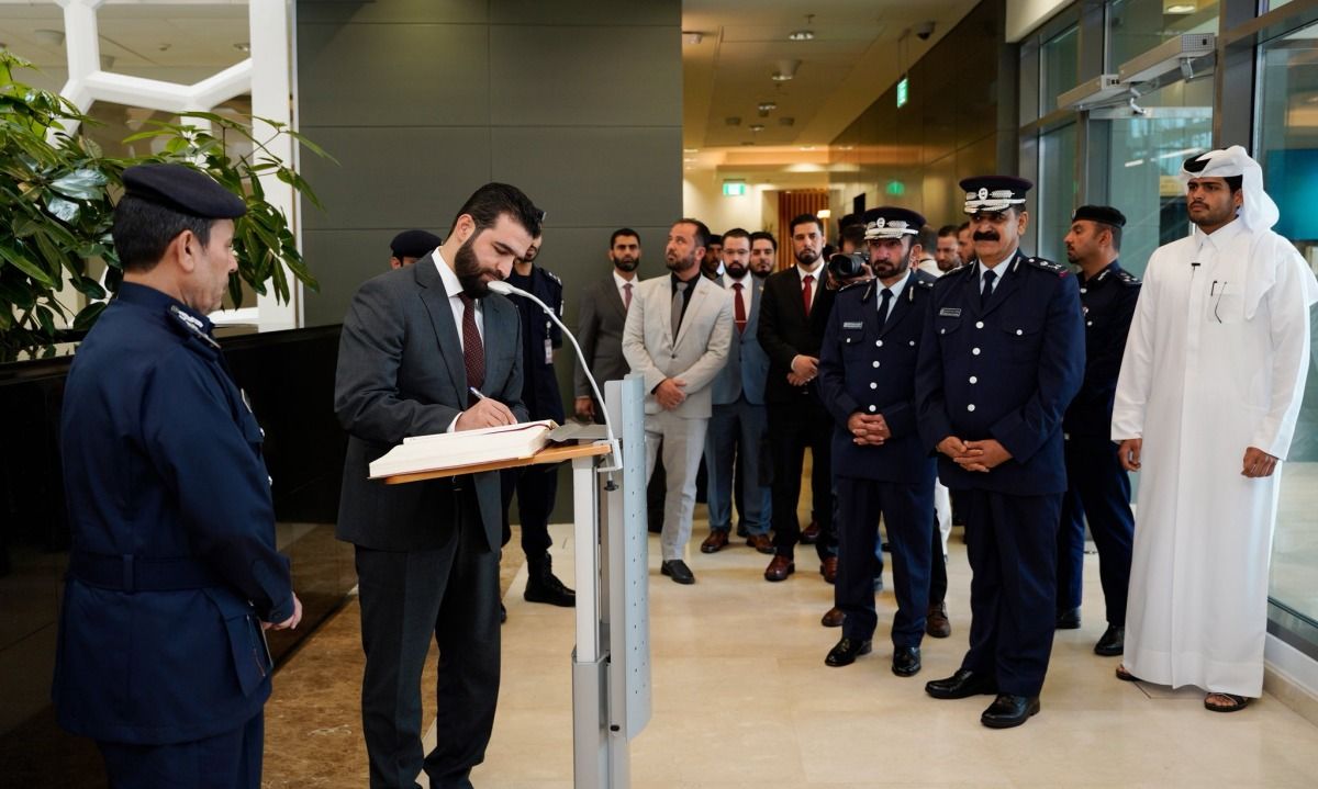 وزير الداخلية السوري يزور مركز القيادة الوطني