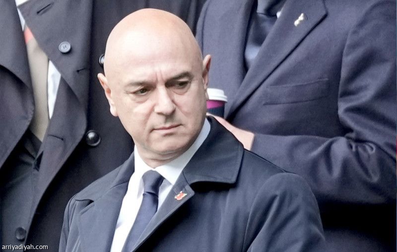 بعد 25 عاما.. ليفي يودع رئاسة توتنام