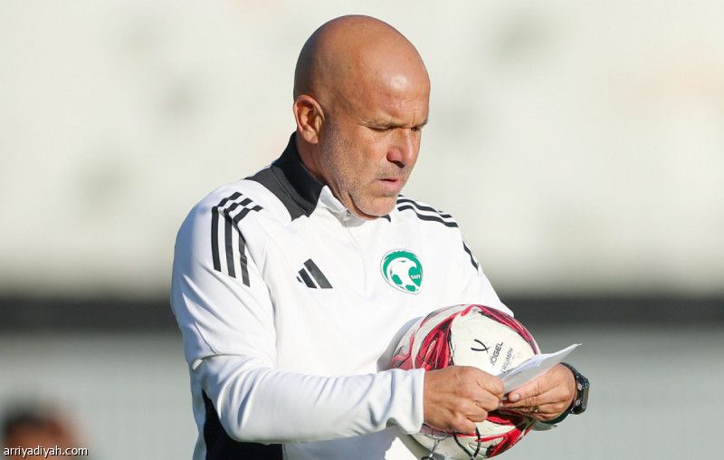 الأخضر يواجه روسيا.. ولويجي يبعد رديف