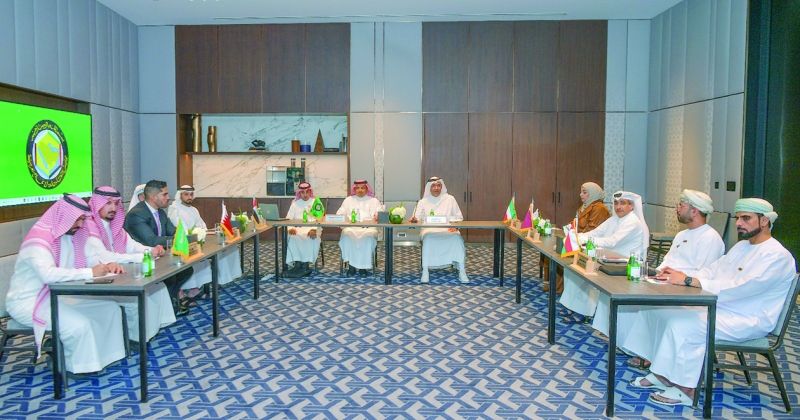 جانب من اجتماع هيئة جائزة مجلس التعاون الخليجي في مجال الإسكان