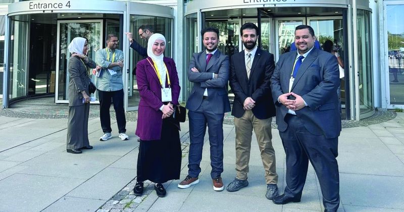 وفد الجمعية الصيدلية المشارك في المؤتمر