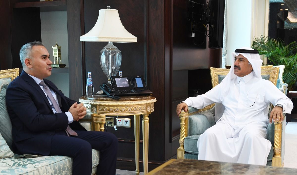 الأمين العام لوزارة الخارجية يجتمع مع سفير فلسطين