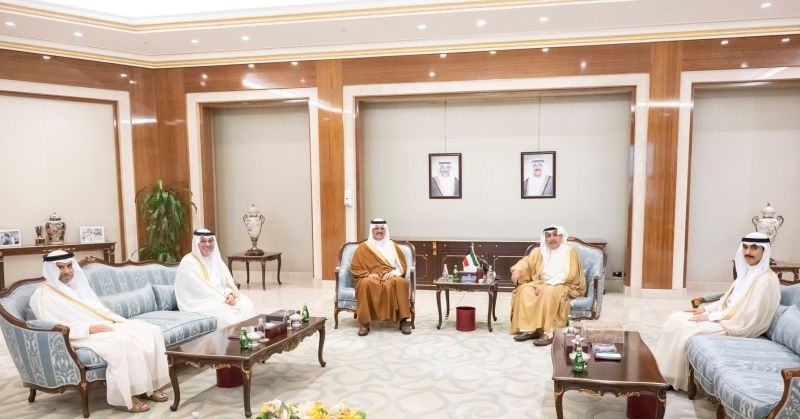 وزير شؤون الديوان الأميري ورئيس ديوان سمو ولي العهد يستقبلان سفراء السعودية والبحرين وقطر