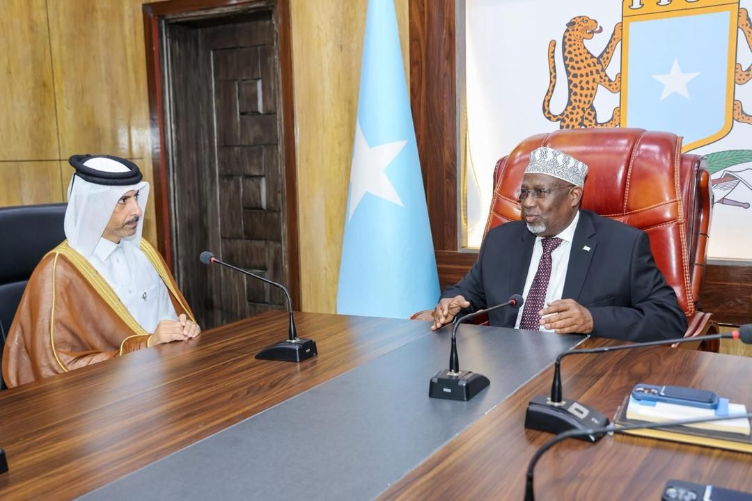 رئيس مجلس الشعب الصومالي يجتمع مع سفير دولة قطر
