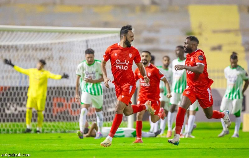 الزقعان يحبط مفاجأة الأنوار