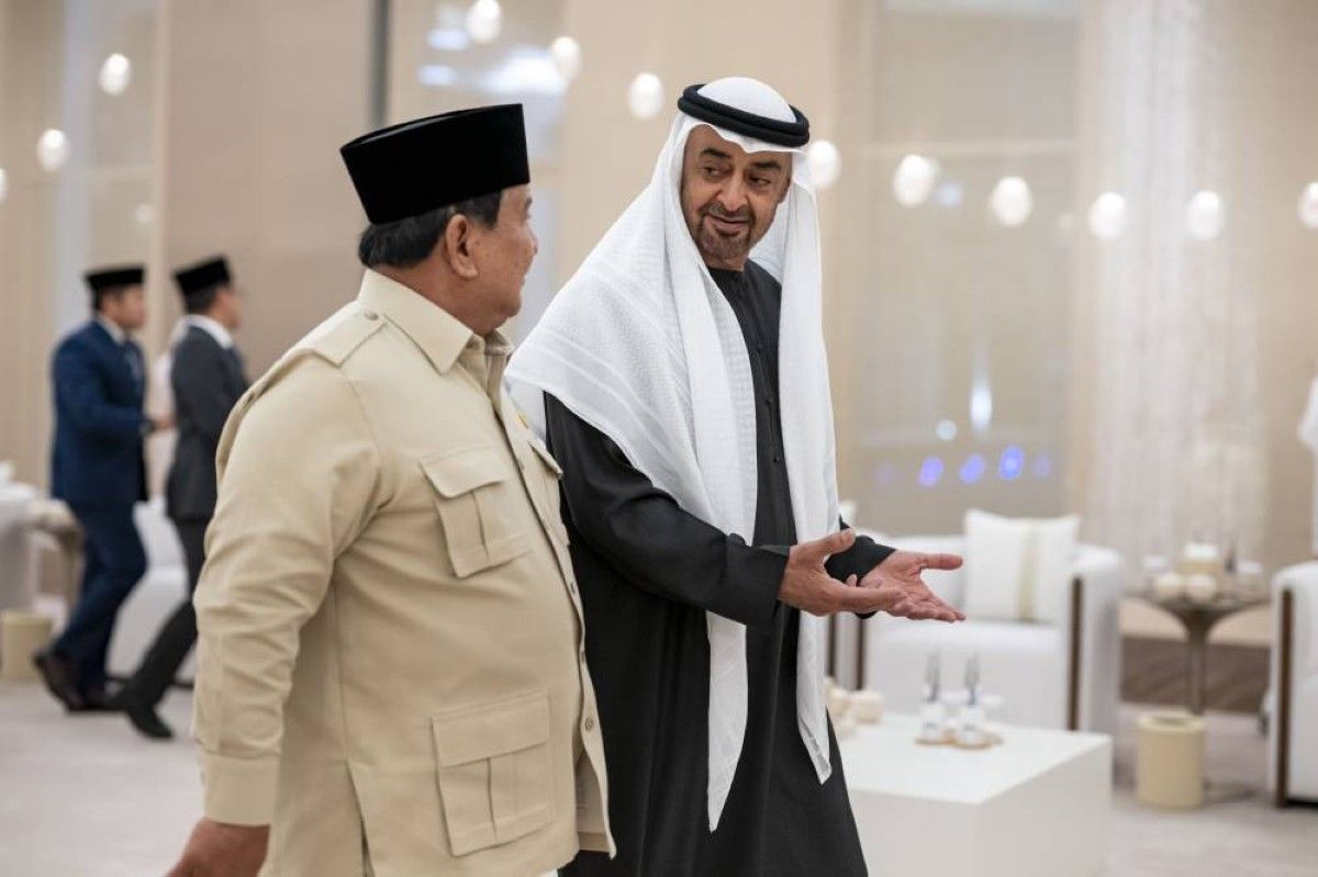 رئيس الدولة والرئيس الإندونيسي يبحثان علاقات البلدين وتطوير شراكتهما الاقتصادية الشاملة