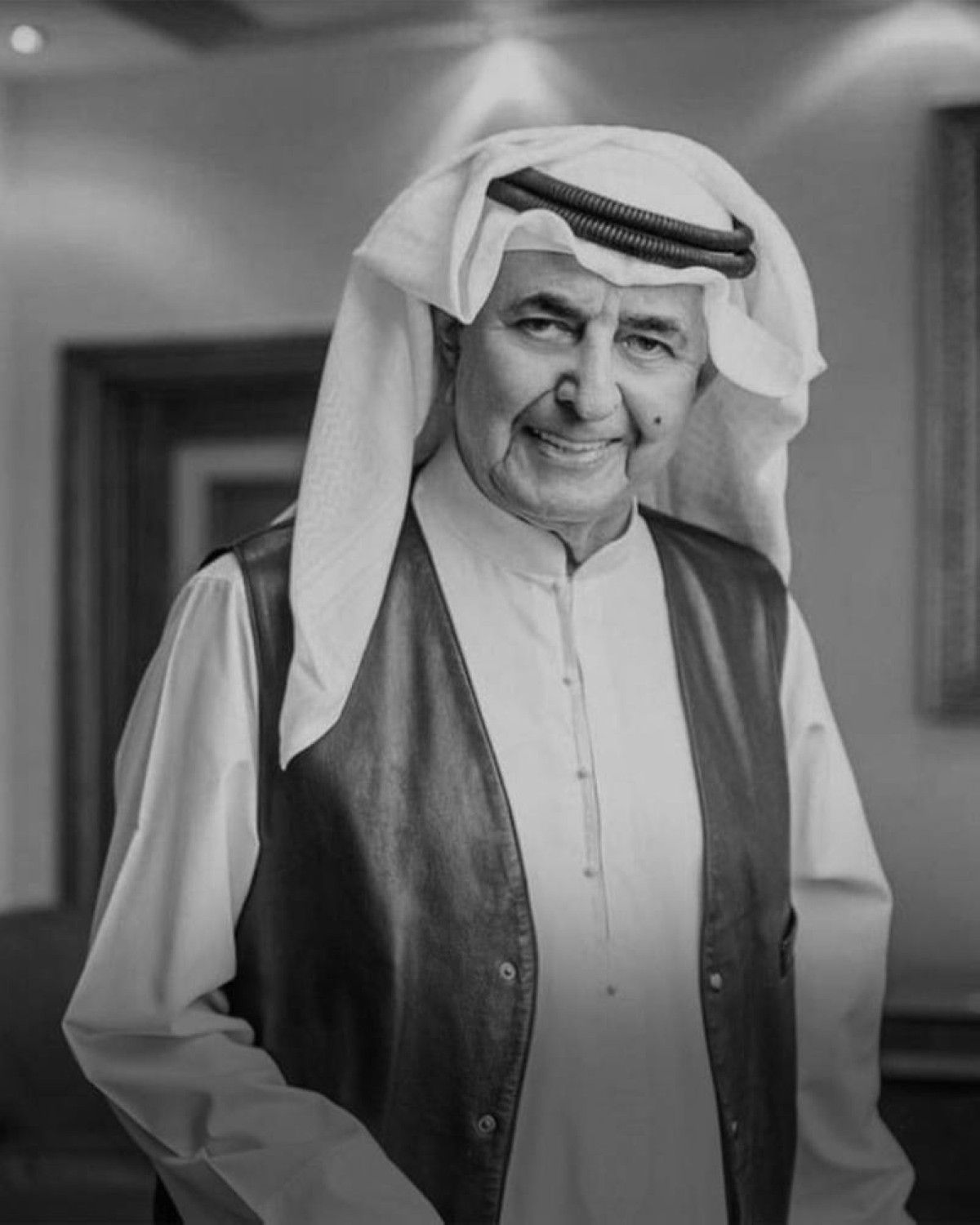 مكتوم بن محمد ناعياً حسين خانصاحب: الإمارات فقدت أحد رجالاتها المخلصين