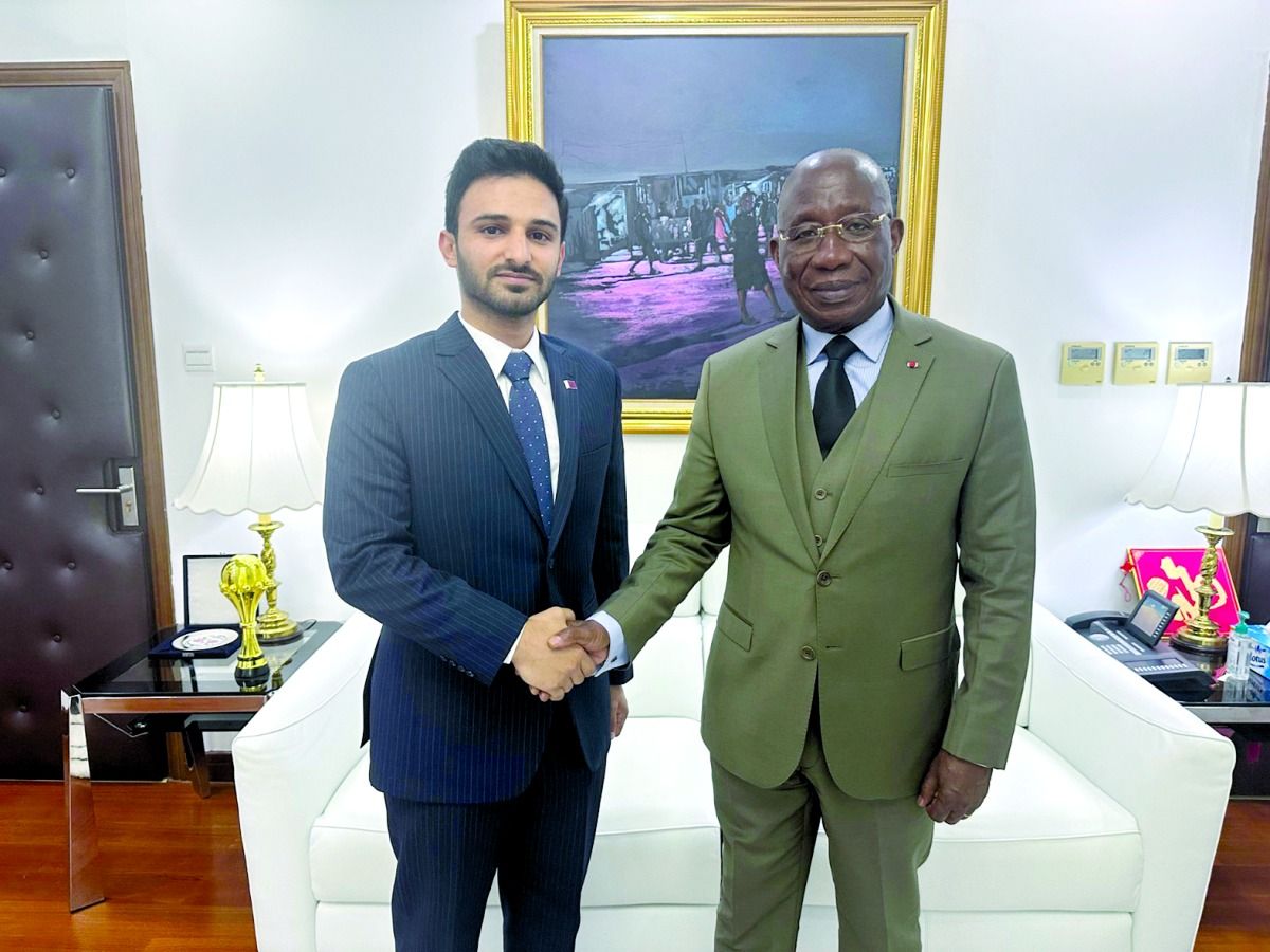 استعراض العلاقات مع كوت ديفوار