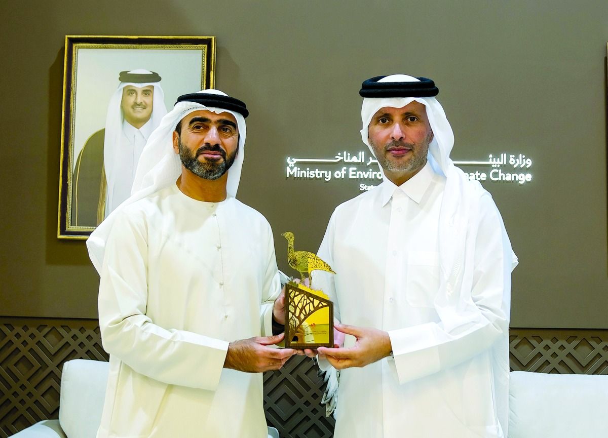 وفد إماراتي يزور المعرض «سهيل 2025»