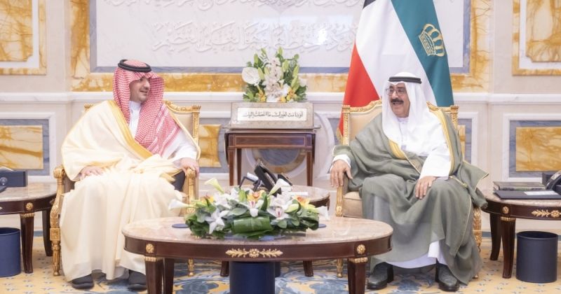 سمو الأمير يستقبل وزير الداخلية السعودي: للمملكة وشعبها المزيد من التطور والنماء