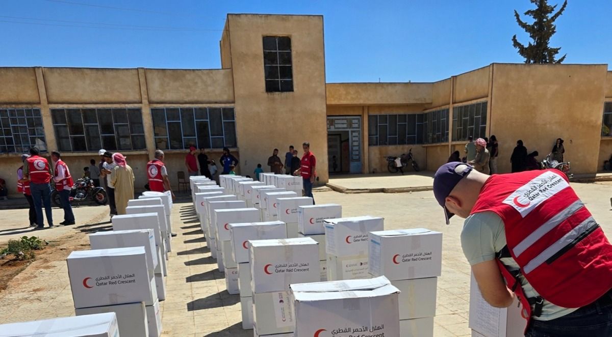 قطر الخيرية ترسل قافلة مساعدات إنسانية لمناطق متضررة في جنوب سوريا