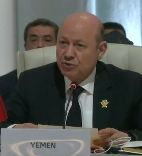 رئيس مجلس القيادة الرئاسي باليمن يدعو إلى تدابير جماعية لكبح سياسات التوسع الإسرائيلية