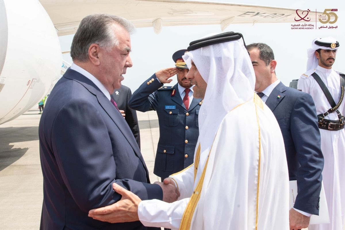 الرئيس الطاجيكستاني يصل الدوحة