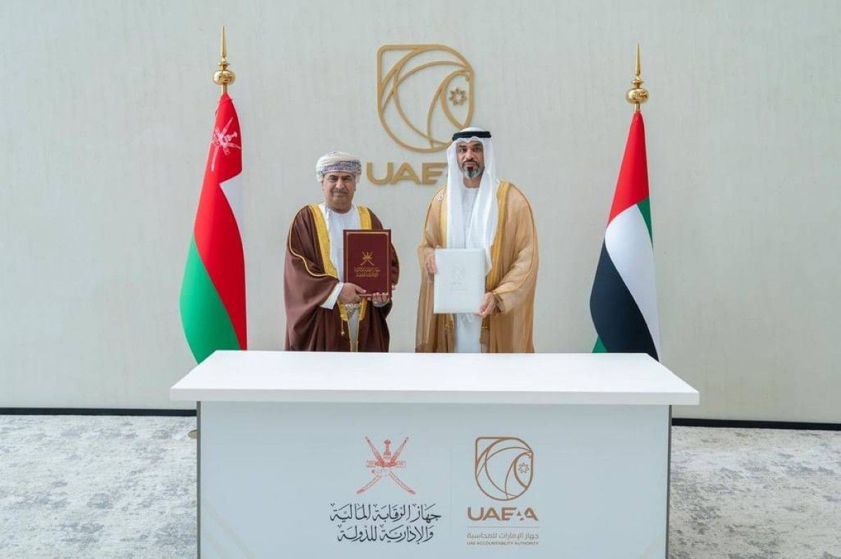 الإمارات و عُمان تعززان تعاونهما في المجال الرقابي