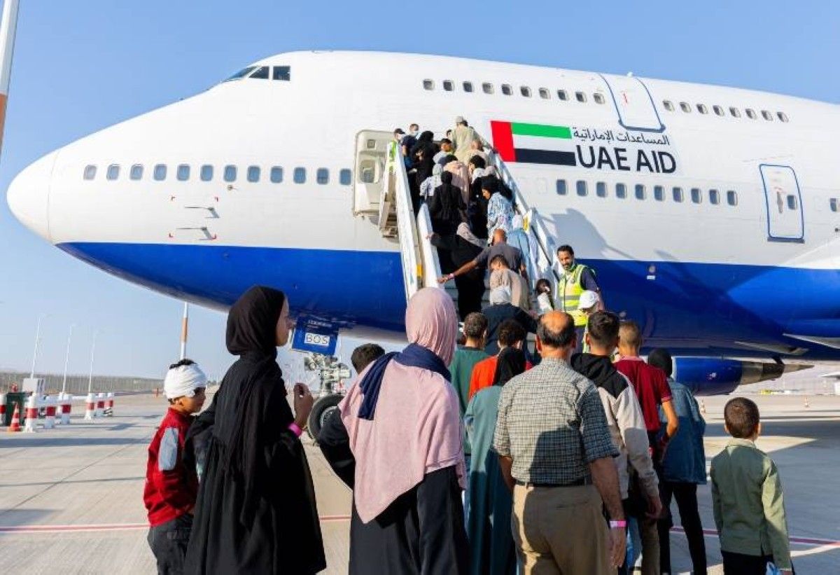 تنفيذاً لتوجيهات رئيس الدولة.. الإمارات تخلي 119 من المرضى والمصابين من قطاع غزة رفقة ذويهم