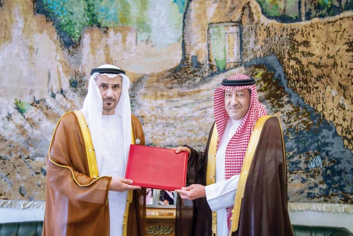 مطر سالم الظاهري يسلم أوراق اعتماده سفيراً جديداً للإمارات لدى السعودية