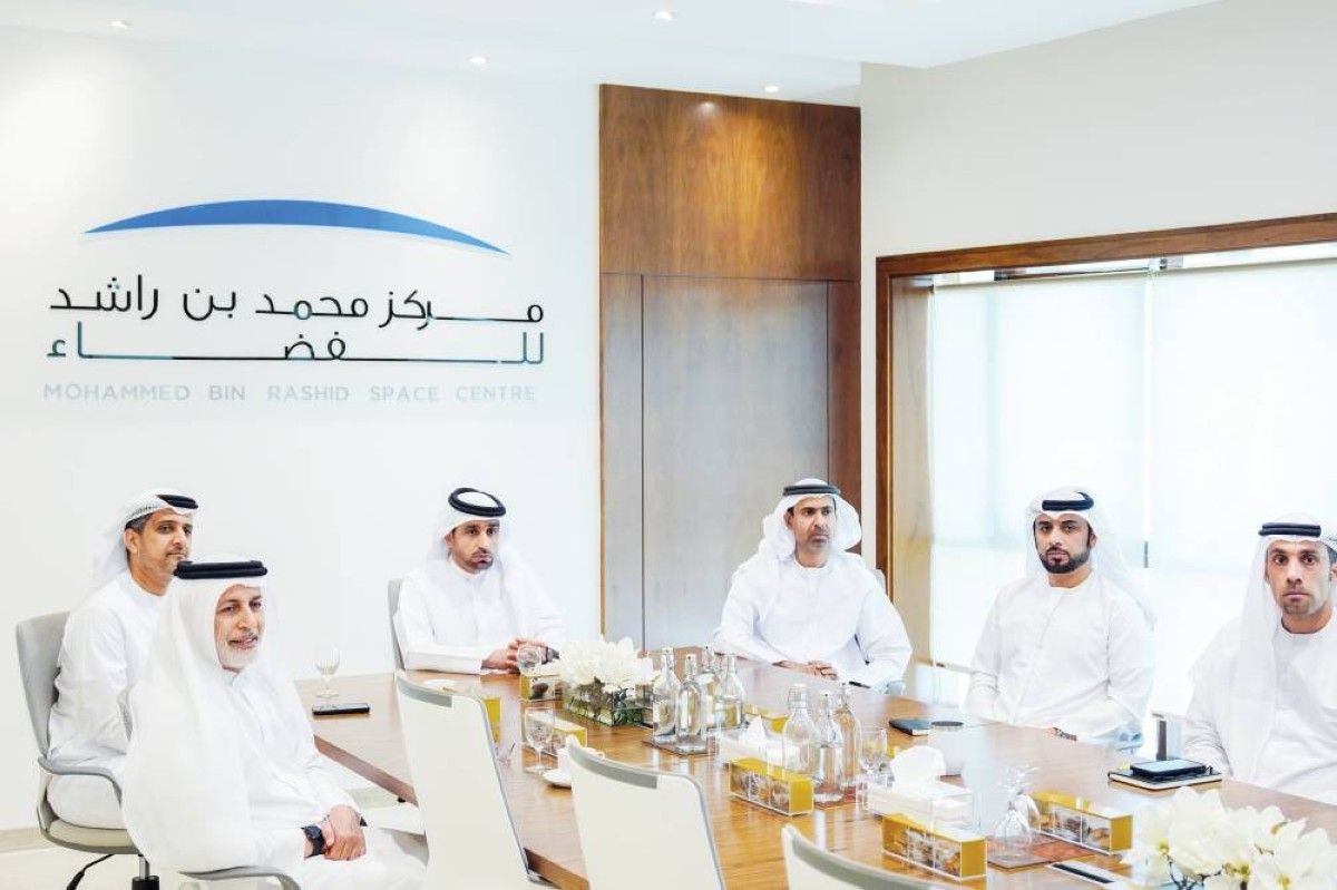 استعراض مستجدات مشاريع مركز محمد بن راشد للفضاء