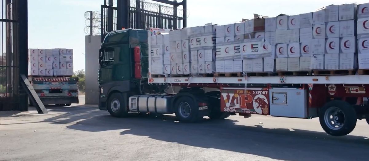 الإمارات.. 128 شاحنة مساعدات دخلت غزة الأسبوعين الماضيين عبر معبر رفح