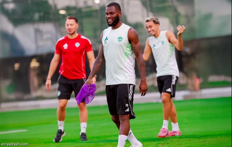 الأهلي يستعيد جالينو.. والمشاركة قرار يايسله