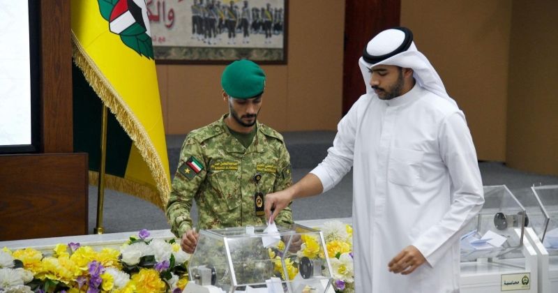 الفريق البرجس: العنصر البشري الركيزة الأساسية في نجاح المؤسسات