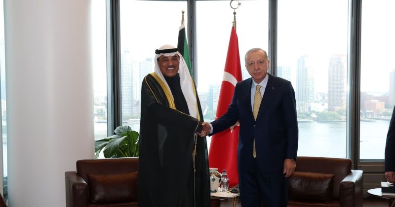 ممثل سمو الأمير سمو ولي العهد يستعرض والرئيس التركي العلاقات الوطيدة وسبل تعزيزها