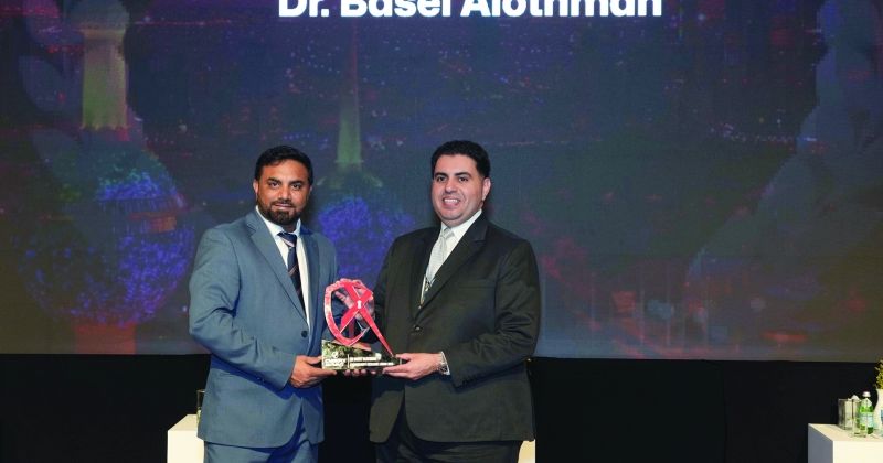 تكريم الدكتور باسل العثمان