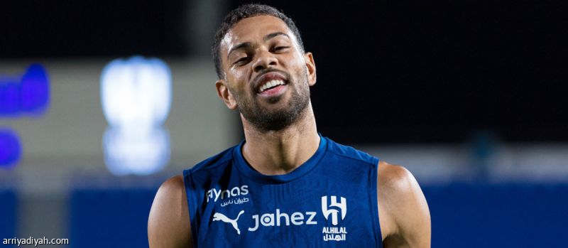 الهلال يصعّد ويشكو لودي إلى «فيفا»