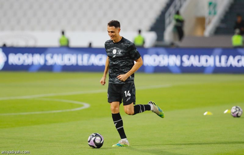 الشباب يواجه الخلود بنزعة هجومية