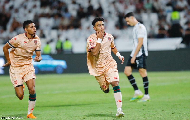 الخلود يقتنص أول فوز على الشباب