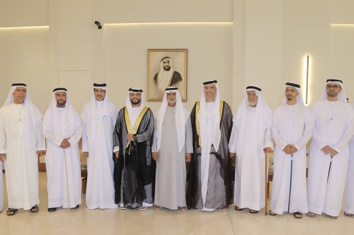 نهيان بن مبارك يحضر أفراح الزعابي والخاطري في أبوظبي