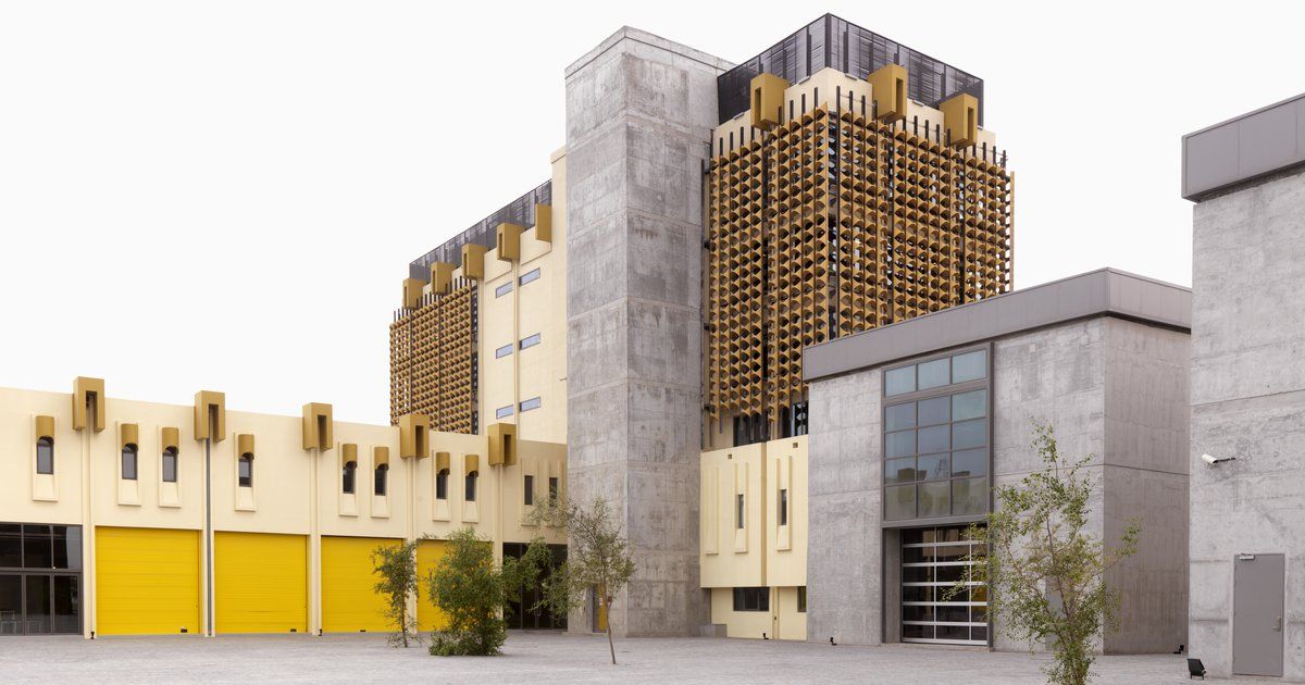 مطافئ يختتم برنامج "الإقامة الفنية للرواد 2024" بإقامة معرضين