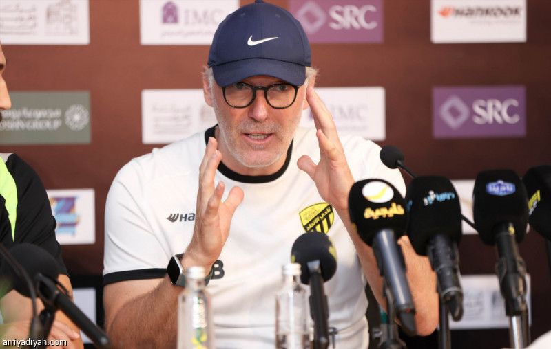 بلان: بنزيما جاهز.. واختيار العناصر مسؤوليتي
