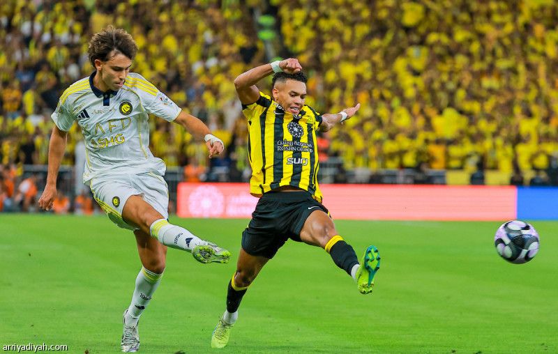 فيليش يتزعم الهدافين.. وكومان يتصدر الصناعة