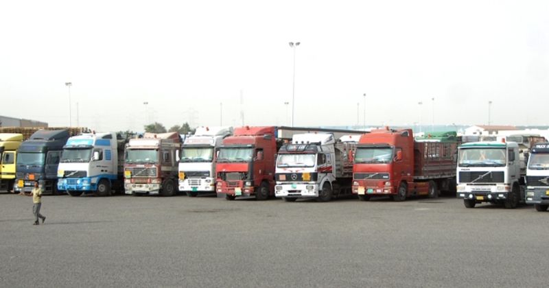 شاحنات «أرشيفية»