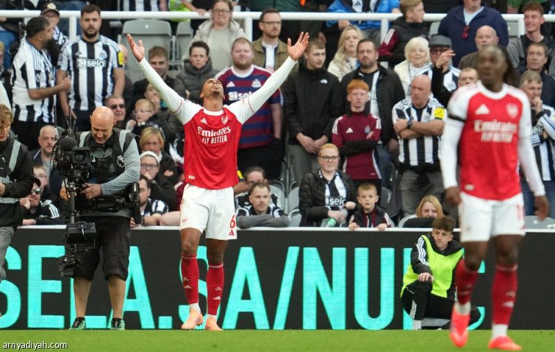 أرسنال ينتزع نقاط نيوكاسل بثنائية