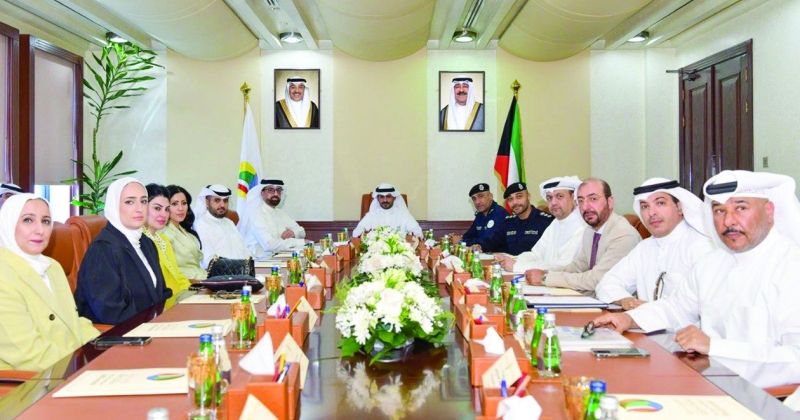 جانب من اجتماع مجلس محافظة حولي